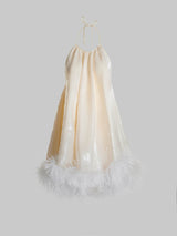 Georgia Neckholder-Minikleid in Champagnerfarben – mit Feder- und Paillettendetails