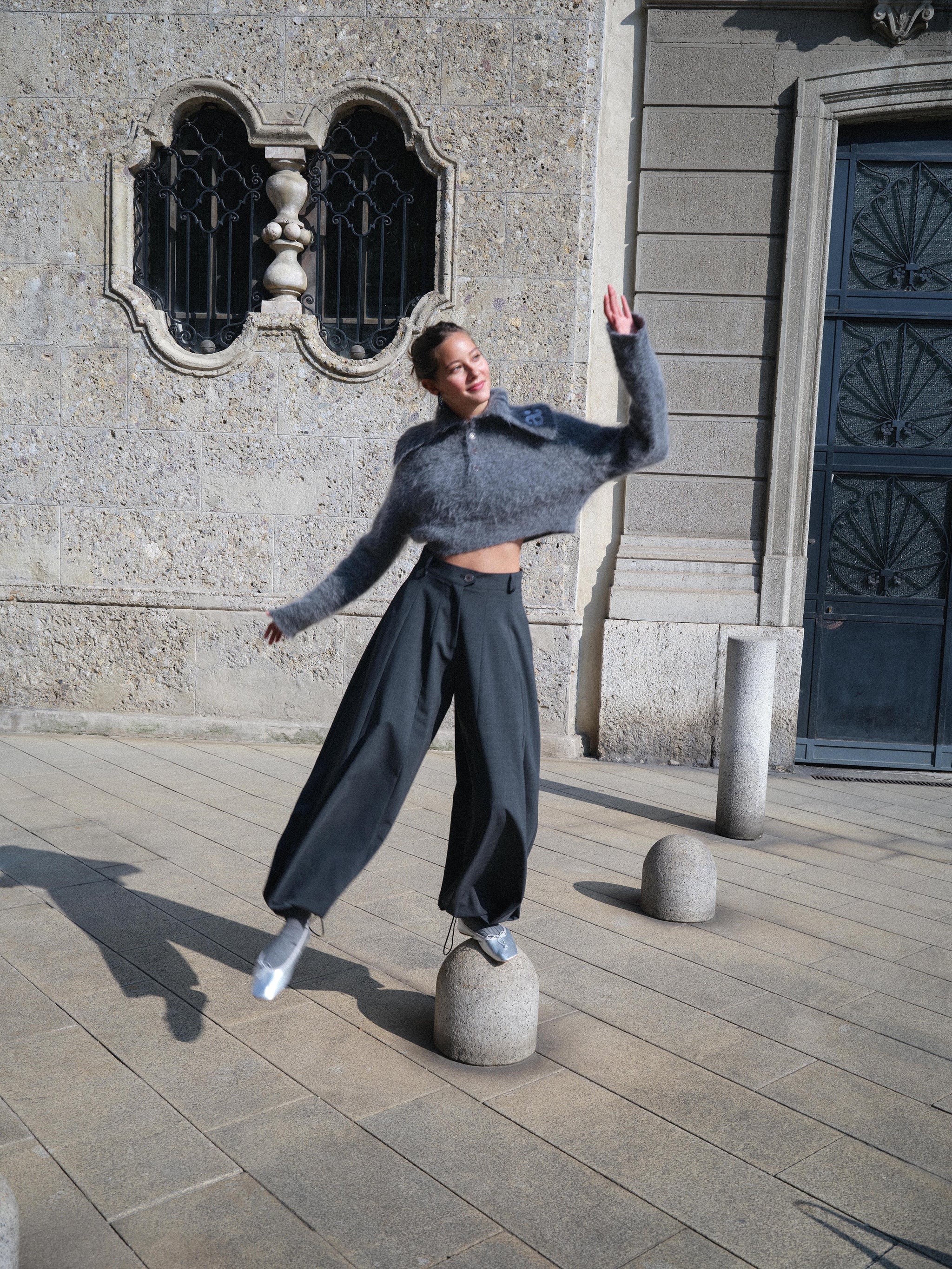 Abby-Hose in Flintgrau – Hochgeschnittener Ballonbein