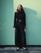 Abby Hose in Schwarz Onyx – Hochgeschnittener Ballonbein