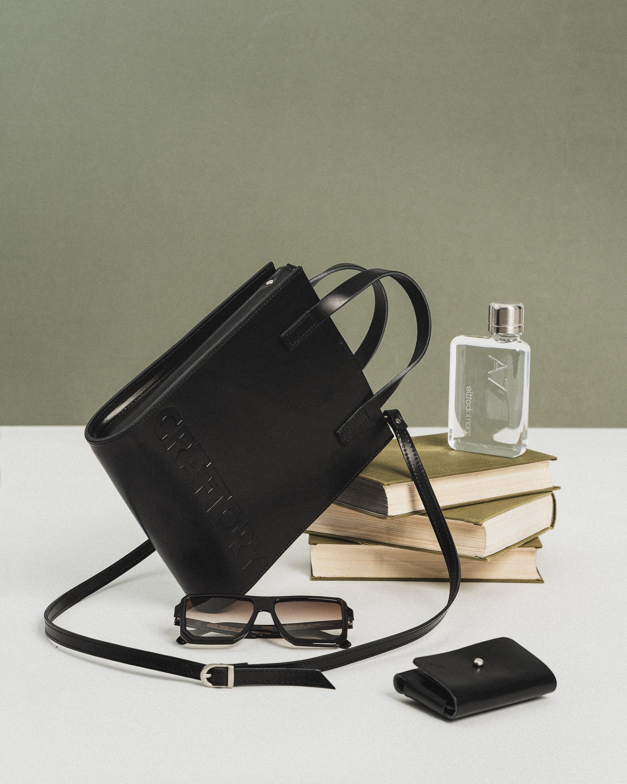 Bold Bucket Handbag - Black