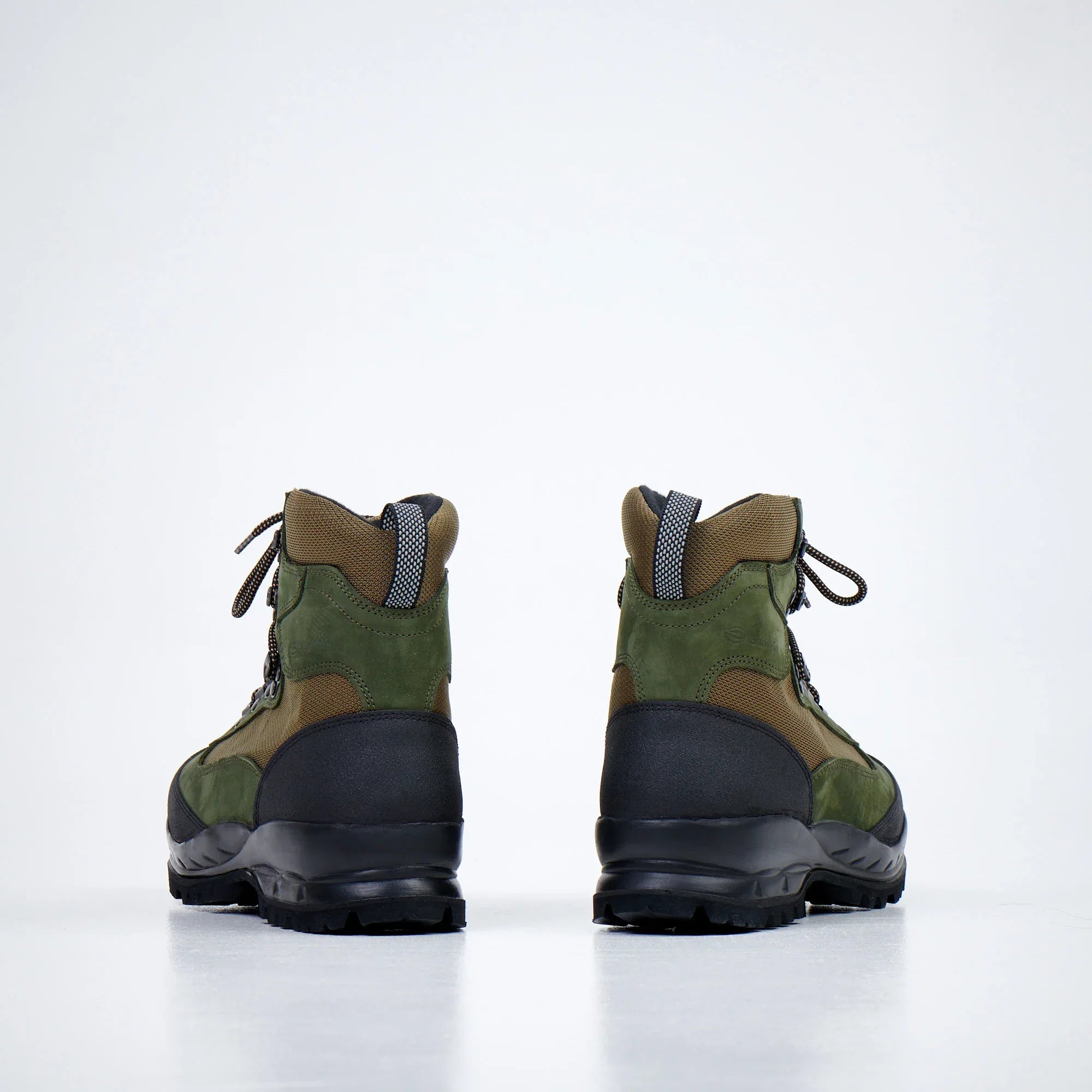 Hiking boots 550 Green / Olive - Aslook.com