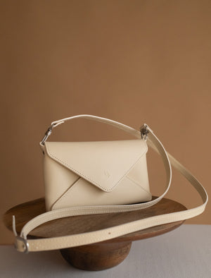 Mini Model Clutch with 3 Straps - Cookie