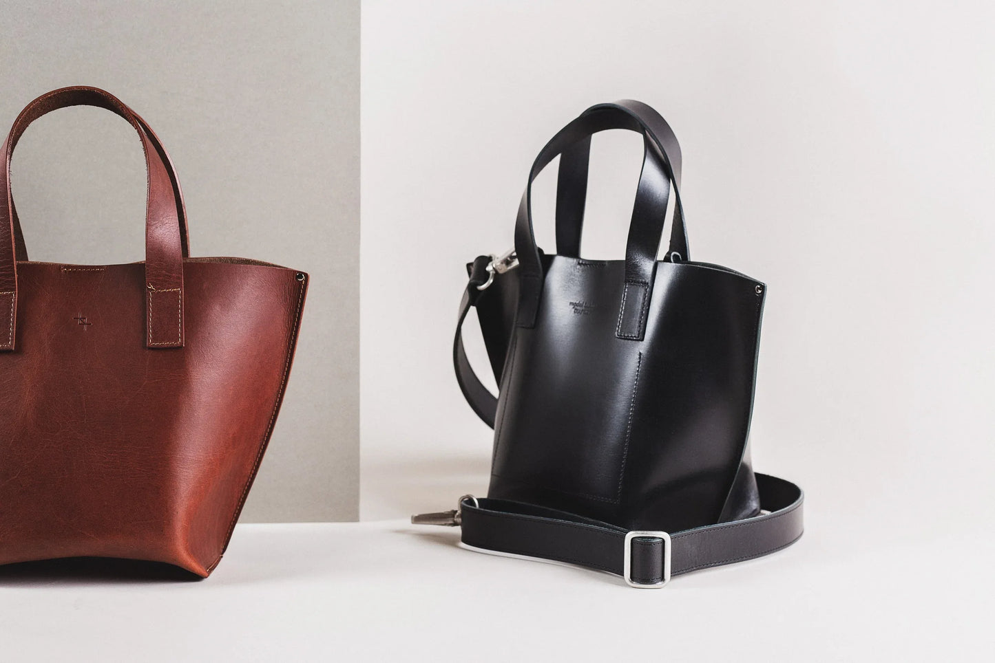 Model Bucket - Black - Aslook.com