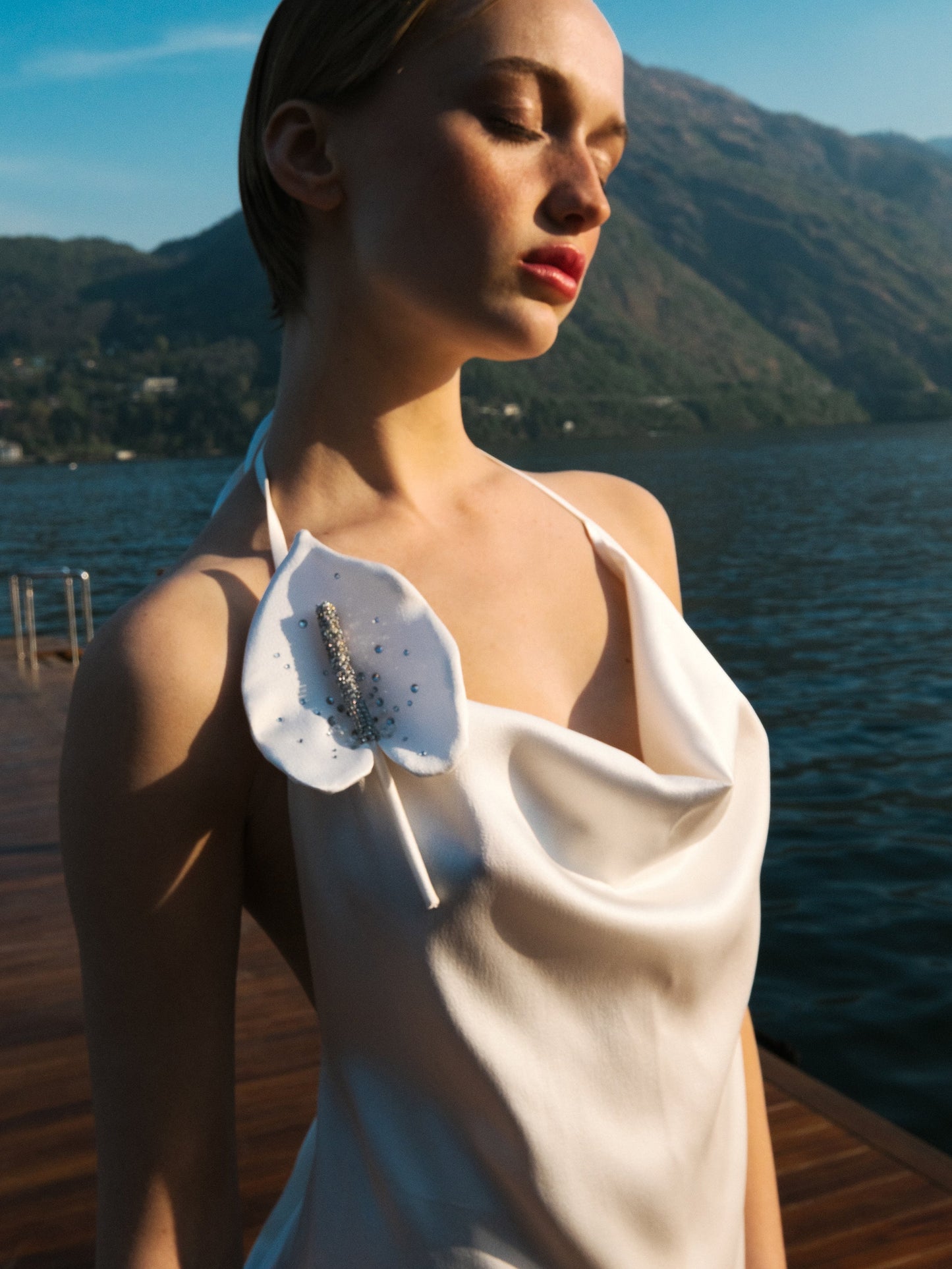 Rachel-Kleid in strahlendem Weiß – Maxikleid aus Cady-Stoff