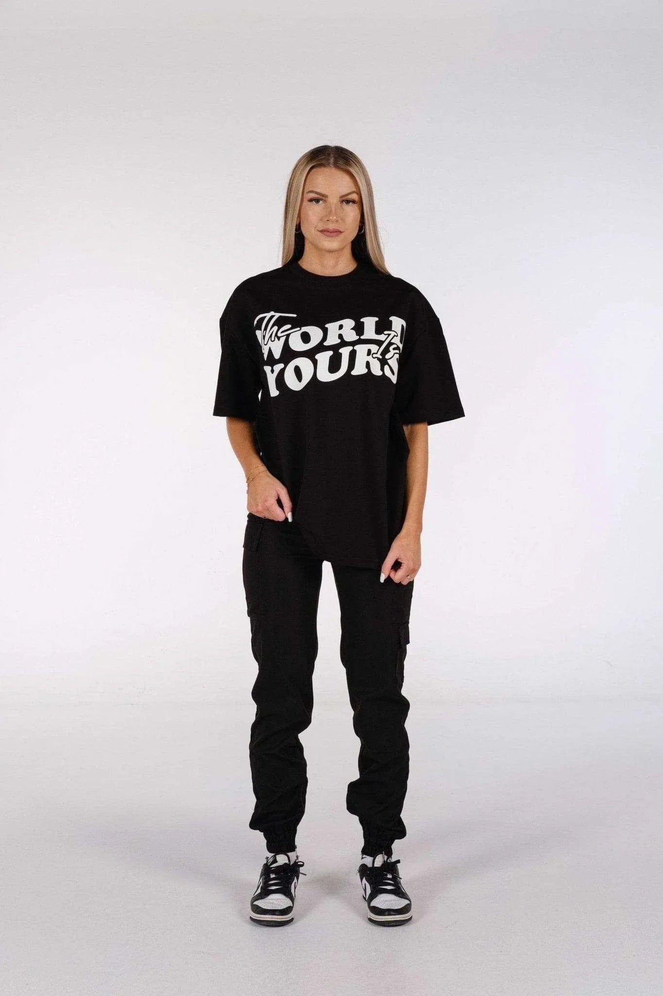 T-Shirt The World Is Yours - Black - Aslook.com