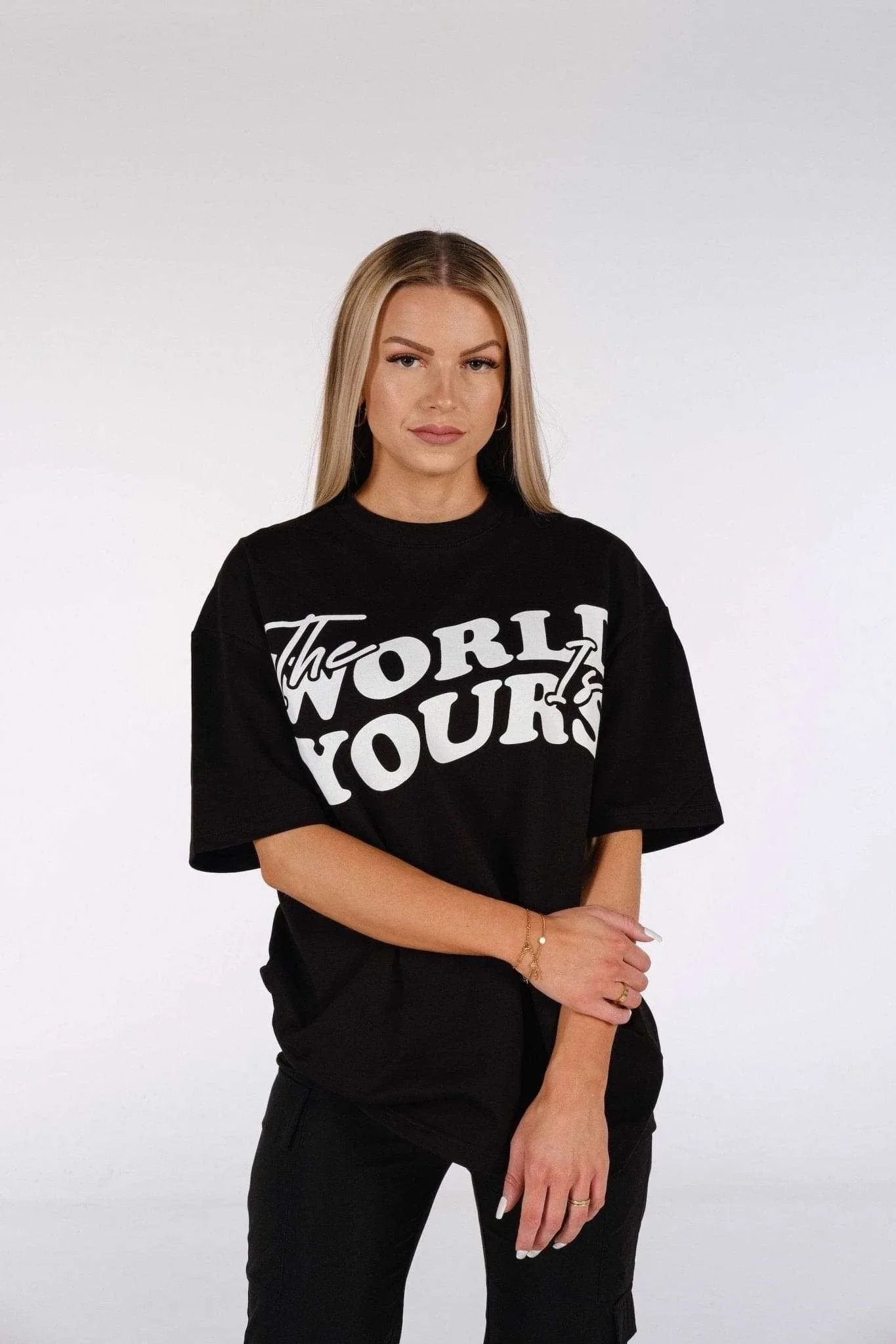 T-Shirt The World Is Yours - Black - Aslook.com